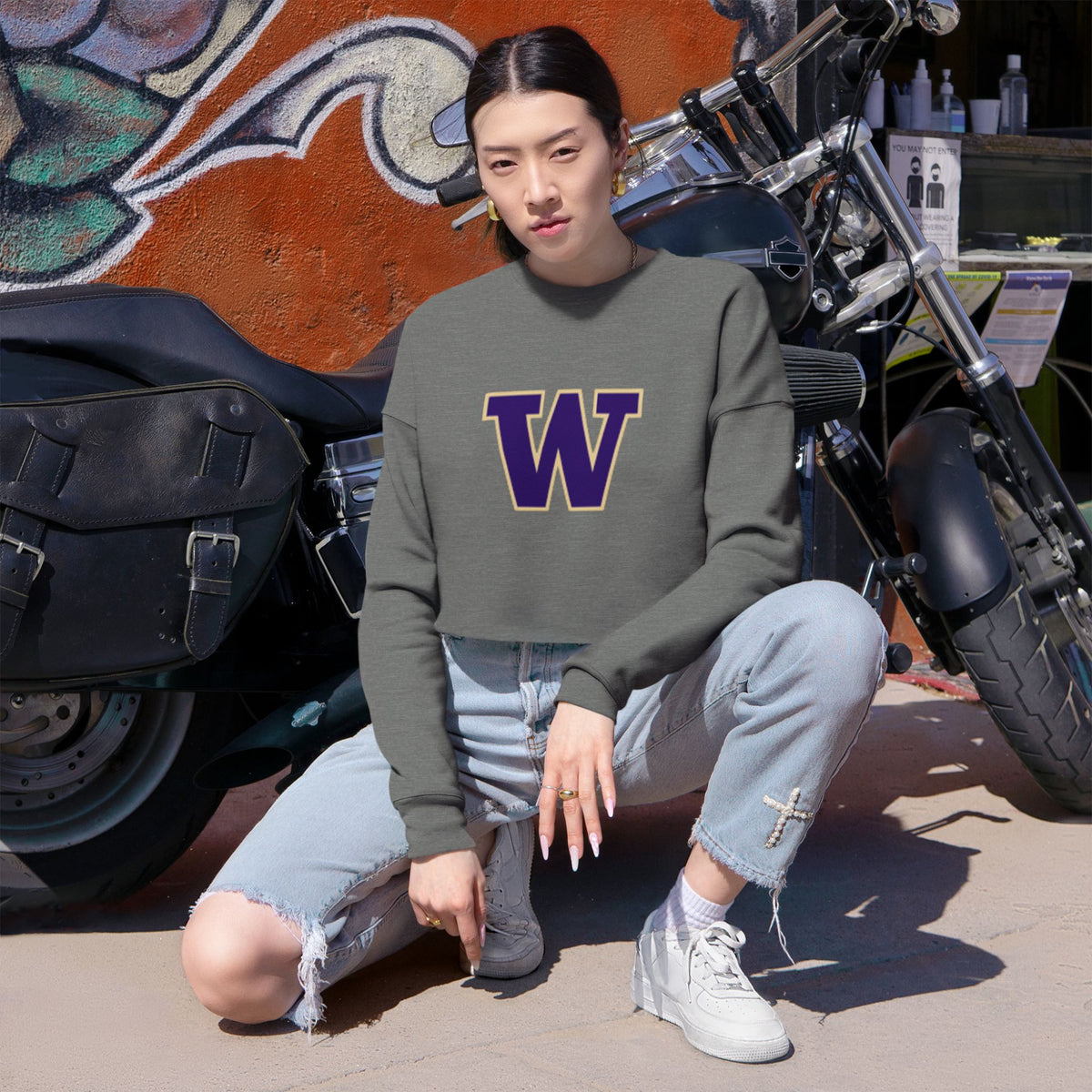 UW Women's Crop Top Sweatshirt
